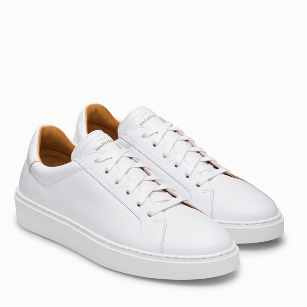 MAGNANNI
SNEAKER WIT RIO white / Tan size 9.5 comes w Dust Bag